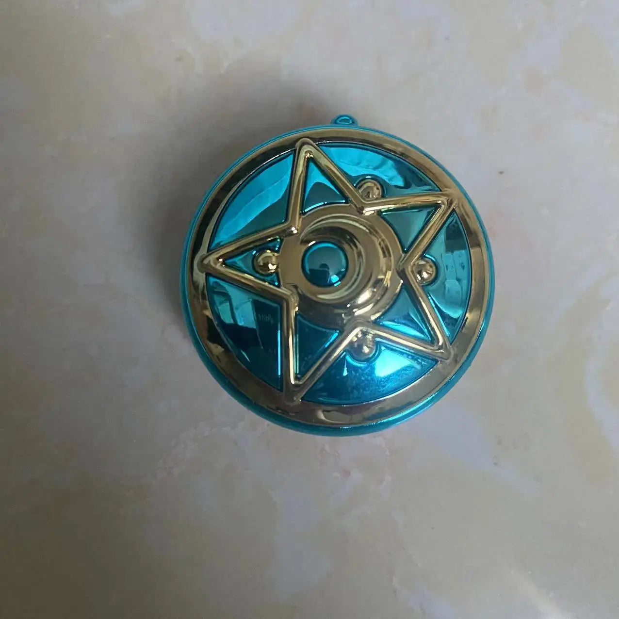 Sailor Moon Gashapon Toys Tsukino Usagi Communicator Cosmetic Box Delicate Action Figure Desktop Ornament Toys Children Gifts